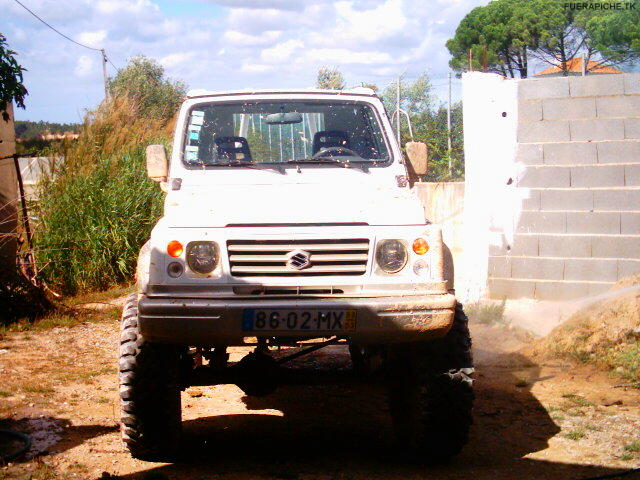 Suzuki Samurai 33x12,5 4x4